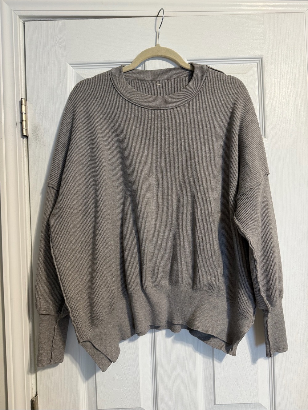 Cozy Oversized Ribbed Crewneck Sweater - Gray